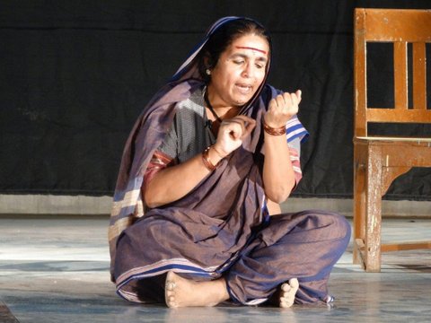 Mai Savitribai201403