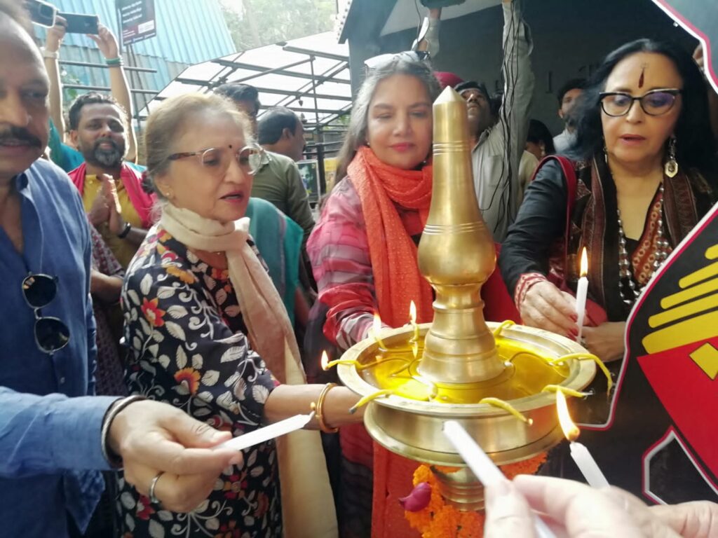 छै दिन में बारह नाटक : अस्सी साल 2 WhatsApp Image 2022 12 21 at 11.16.13 PM