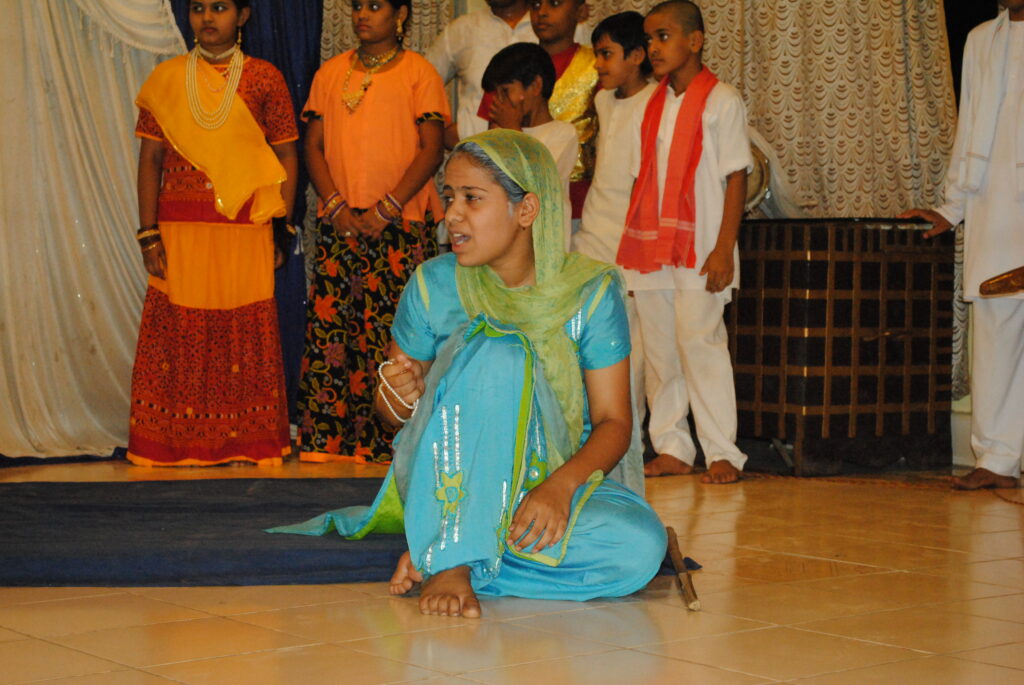 बच्चों की गतिविधियाँ और इप्टा रायगढ़ 16 86 panch parmeshwar worksho 2010