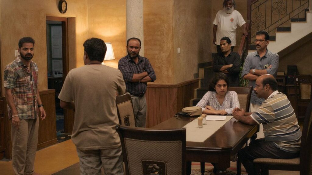 मलयालम फिल्म में नाटक, नाटक में नाटक 'आट्टम' (द प्ले) 5 Attam02